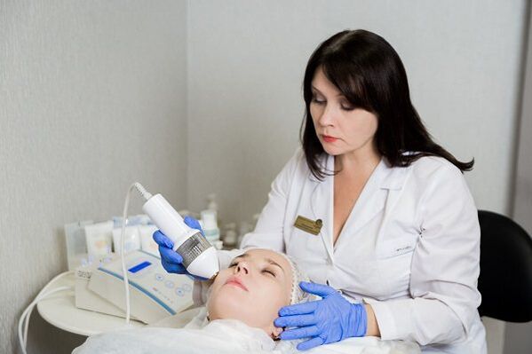 Facial cryotherapy